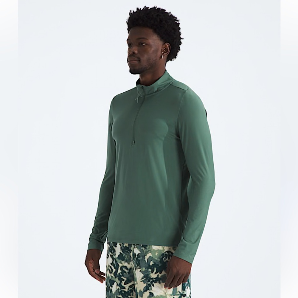 The North Face Men's Quarter-Zip Performance Pullover - Duck green- Size Medium